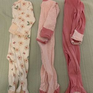 Cloud Island footed pajamas Size 6-9 months